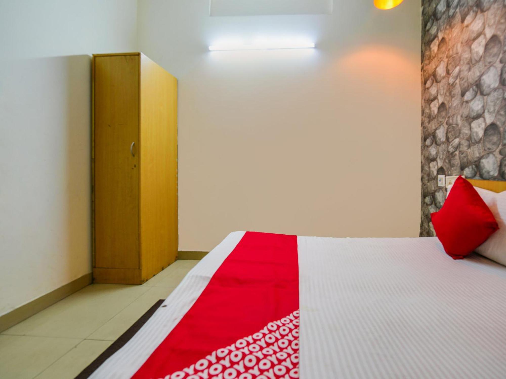Hotel O Unique Delhi Home Stay New Delhi Exterior photo