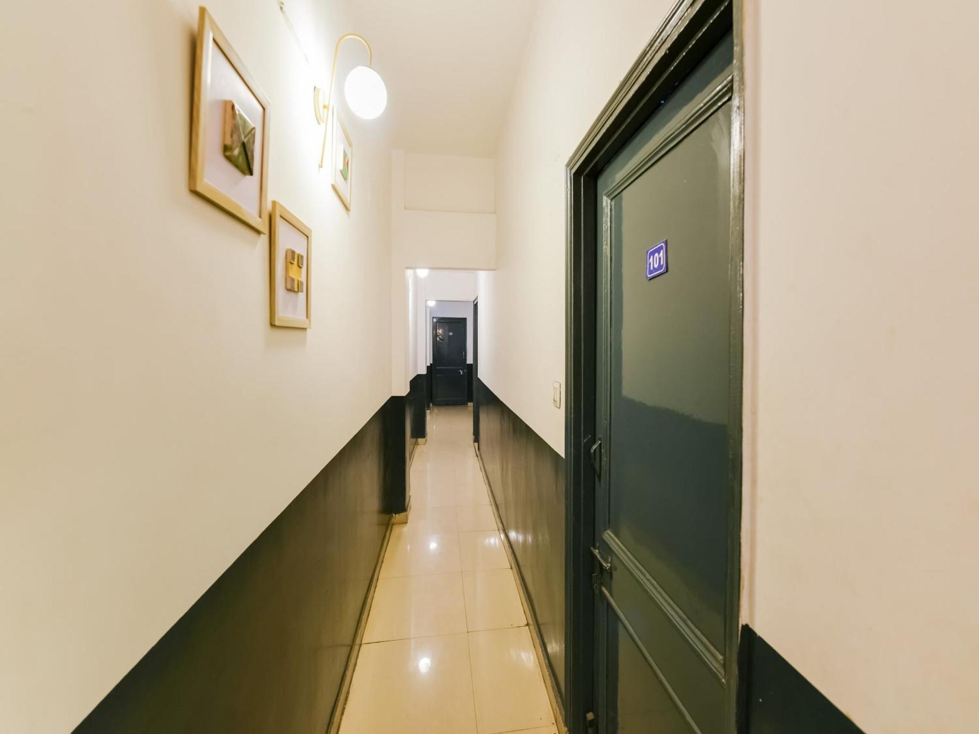 Hotel O Unique Delhi Home Stay New Delhi Exterior photo