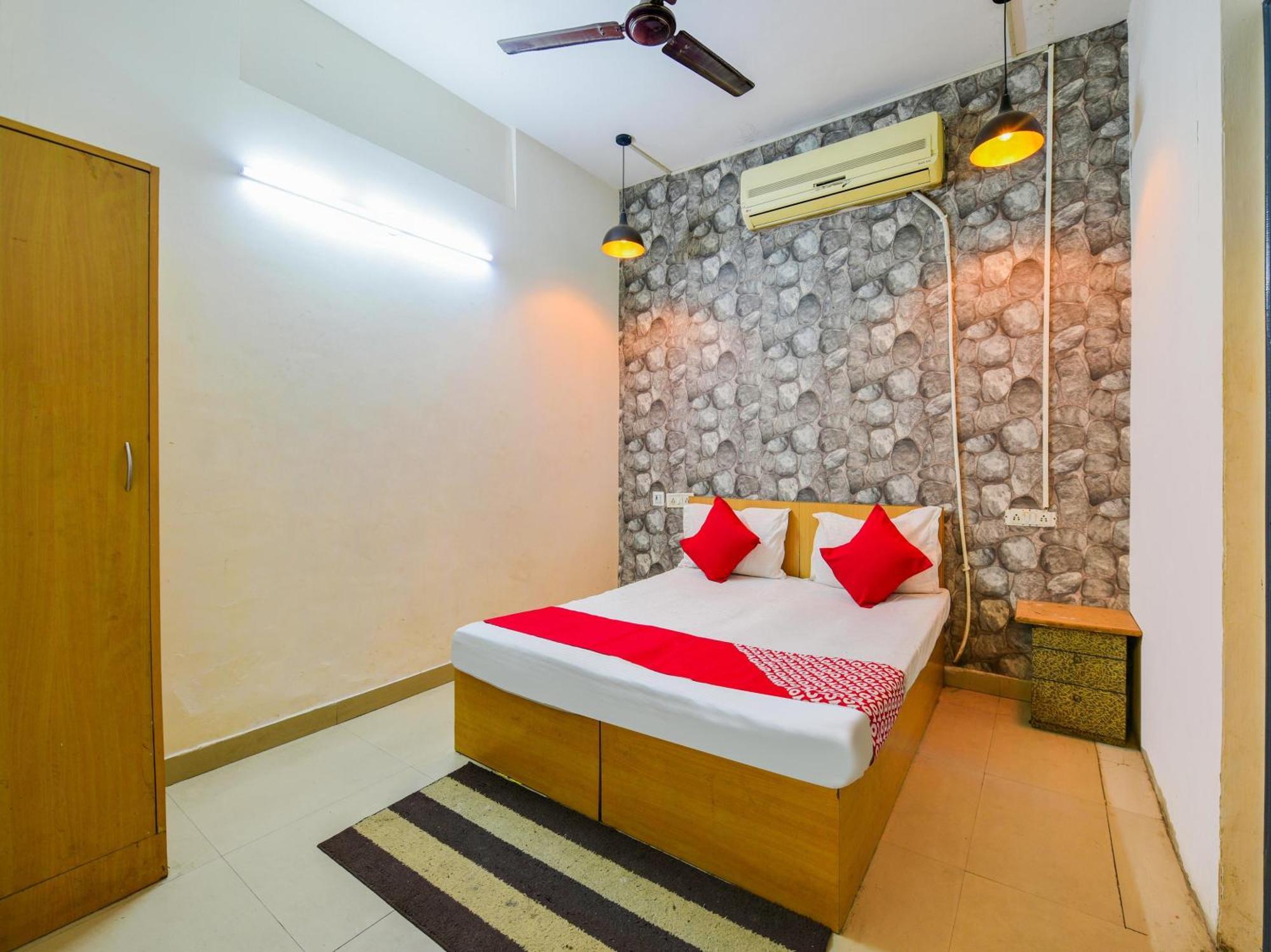 Hotel O Unique Delhi Home Stay New Delhi Exterior photo